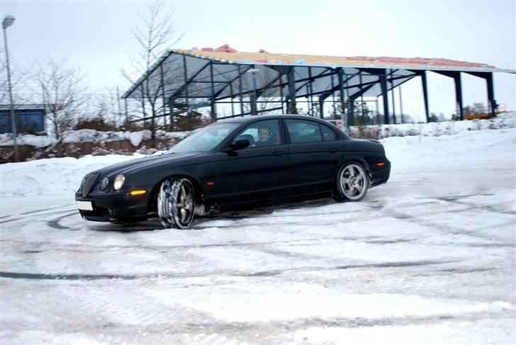 Jaguar S-Type R billede 13