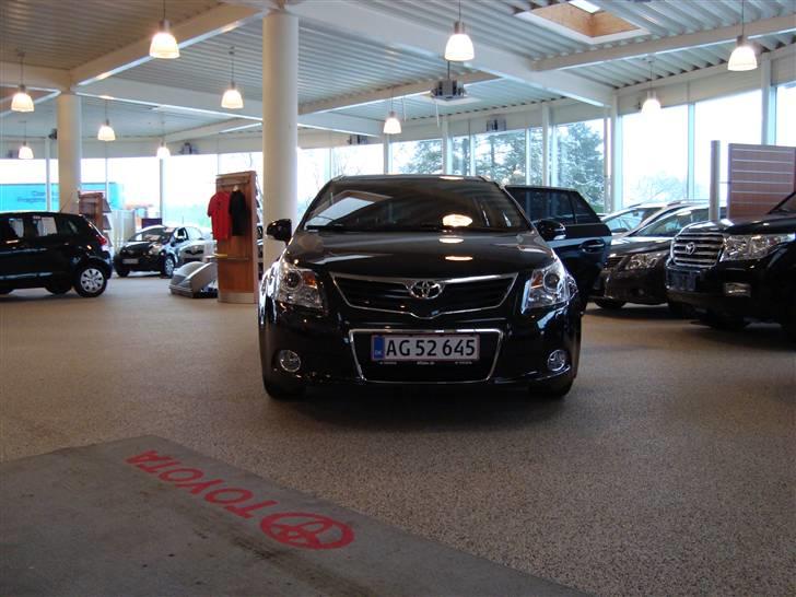 Toyota avensis - solgt billede 2