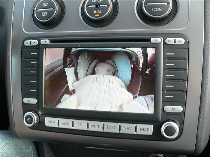 VW Touran trendline - Baby overvågning i navigation billede 17