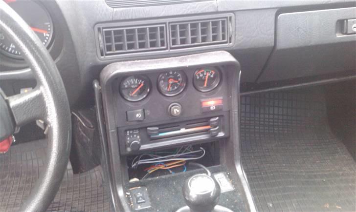 Porsche 924S - Intet anlæg endnu. :( billede 9