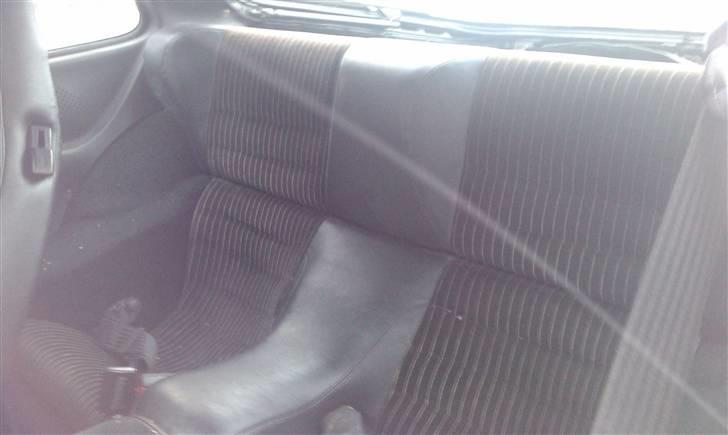 Porsche 924S - Bagsæde er der, men KUN for børn ;) billede 12