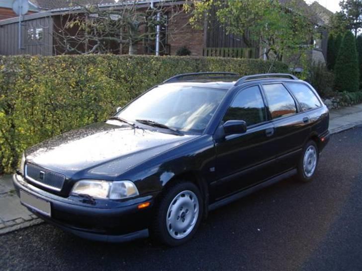 Volvo V40 1,8L 116 HK  billede 1