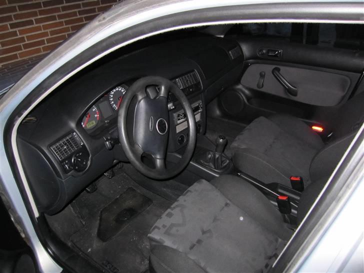 VW Golf 4 1,8i 20 v  SOLGT billede 6