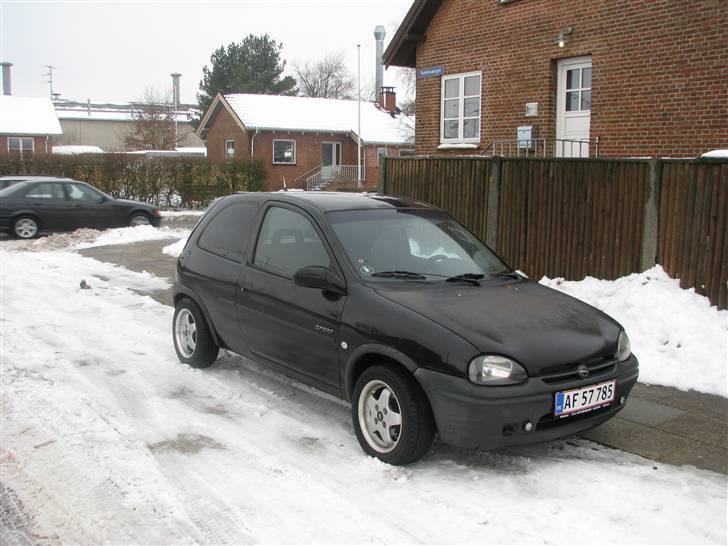 Opel corsa b 1.4i sport byttet væk - sådan så bilen ud da jeg hentede den billede 1