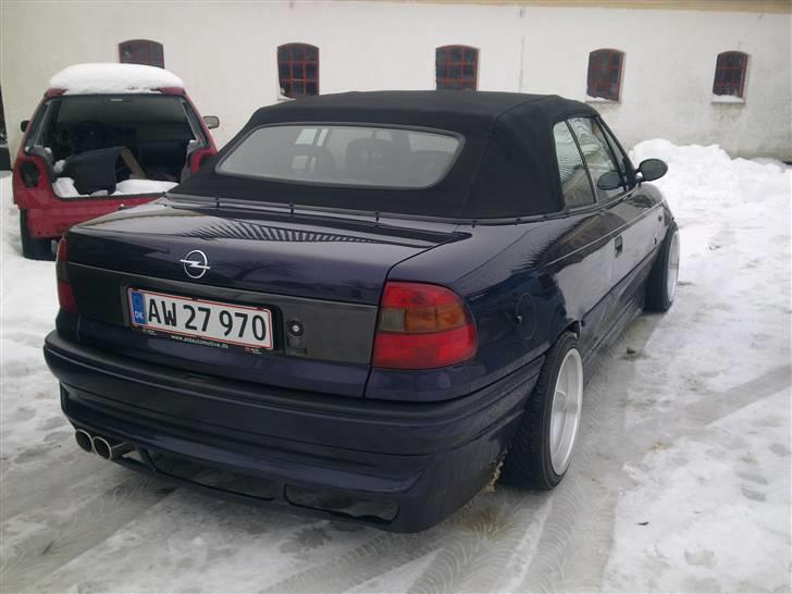 Opel Astra 1,8i16v Cab *SOLGT* billede 3