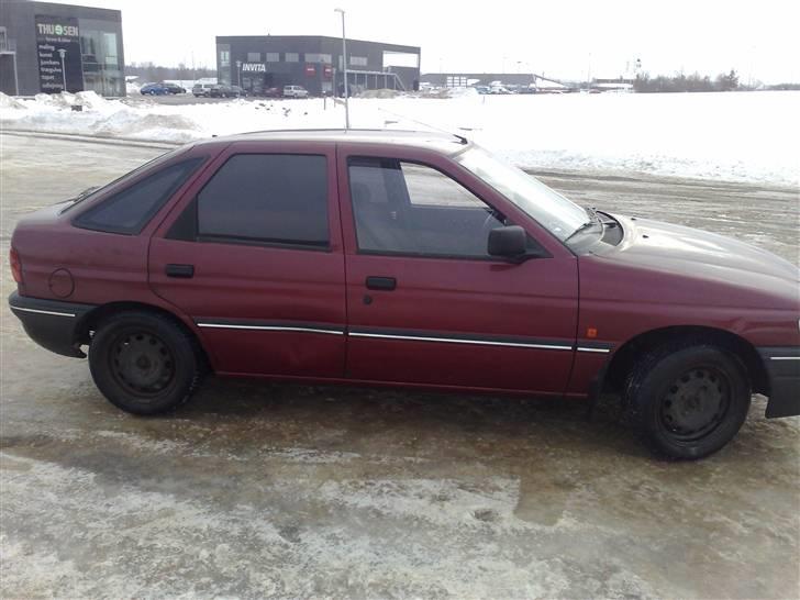 Ford Escort 1.4  5Dørs billede 5