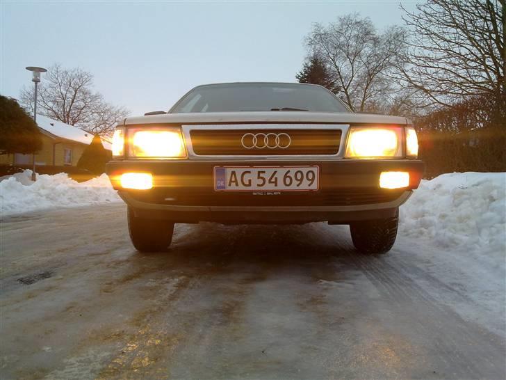 Audi 100 2,2 Turbo - SOLGT! billede 2