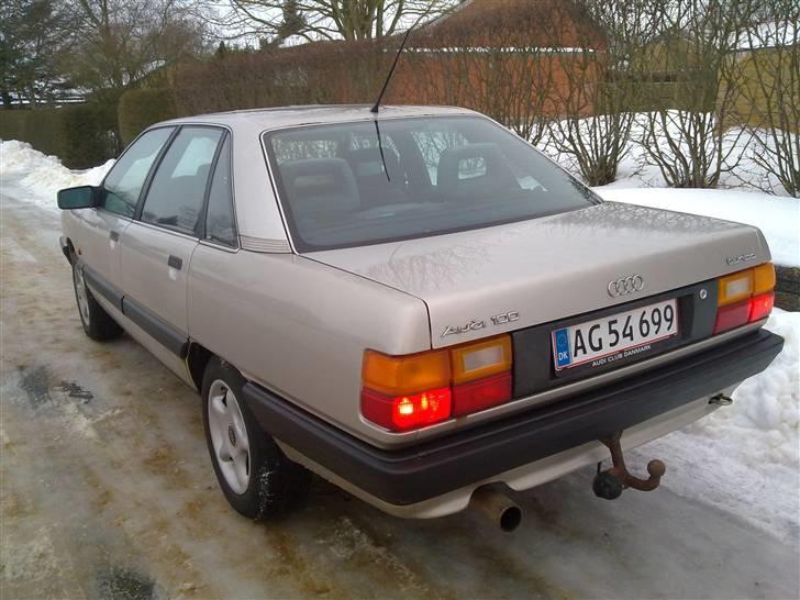 Audi 100 2,2 Turbo - SOLGT! billede 5