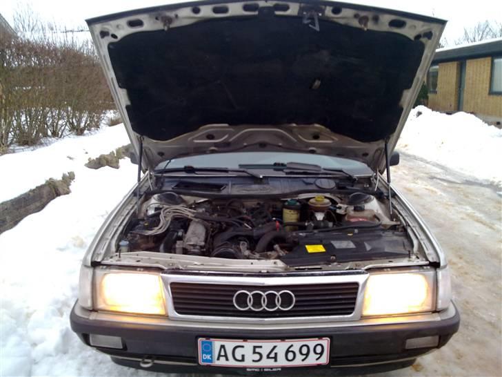 Audi 100 2,2 Turbo - SOLGT! billede 7