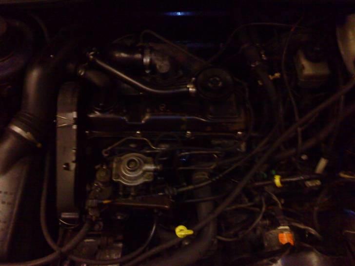 VW Golf 2 SOLGT !! - Motor.  billede 2