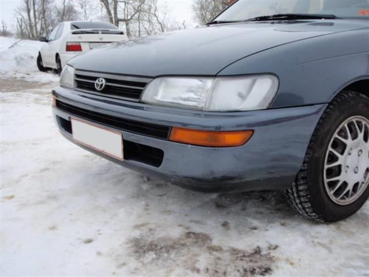 Toyota Corolla CHAMP - nylakeret kofanger billede 12