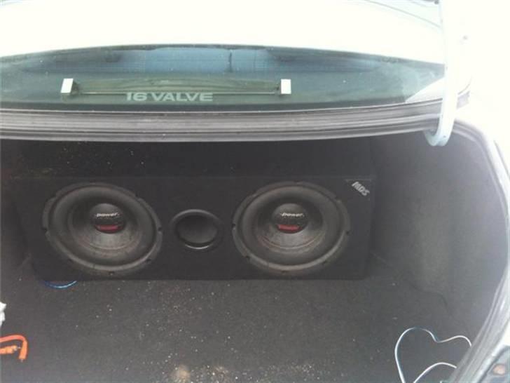 Toyota carina  billede 1