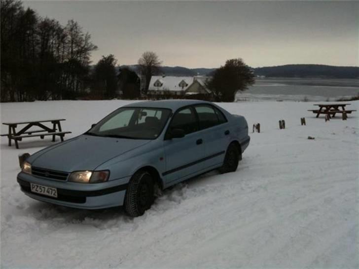 Toyota carina  billede 2