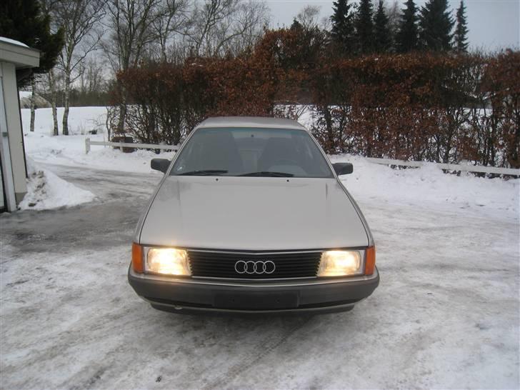 Audi 100 billede 1