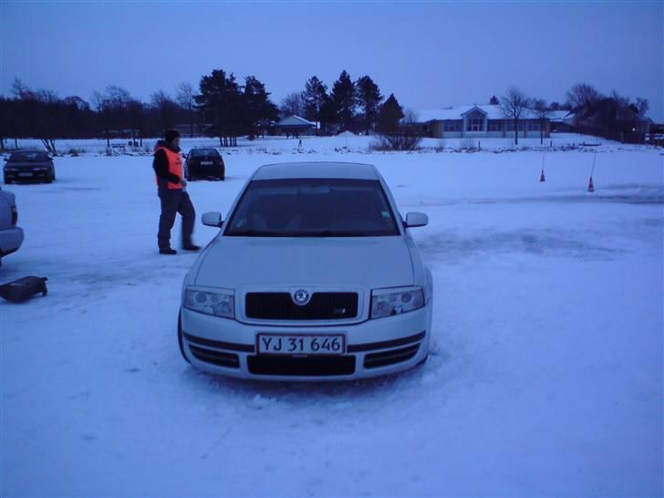 Skoda Superb (KongeSkoda) [SOLGT] - Sunds sø billede 19