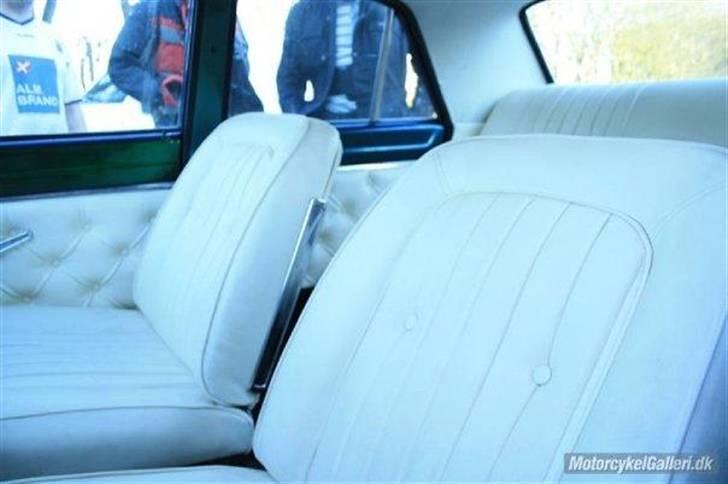 Dodge Dart *til salg 65.000* - hvid læder intræk ;) ser godt ud billede 4