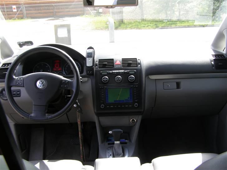 VW Touran 2,0 TDI Highline *SOLGT* billede 11