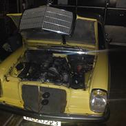 Mercedes Benz 220D/8