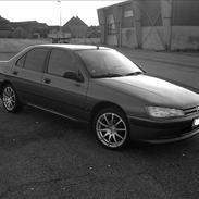 Peugeot 406
