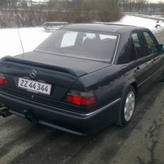 Mercedes Benz 124 300e