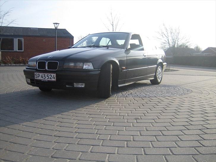BMW e36 318i   SOLGT billede 1