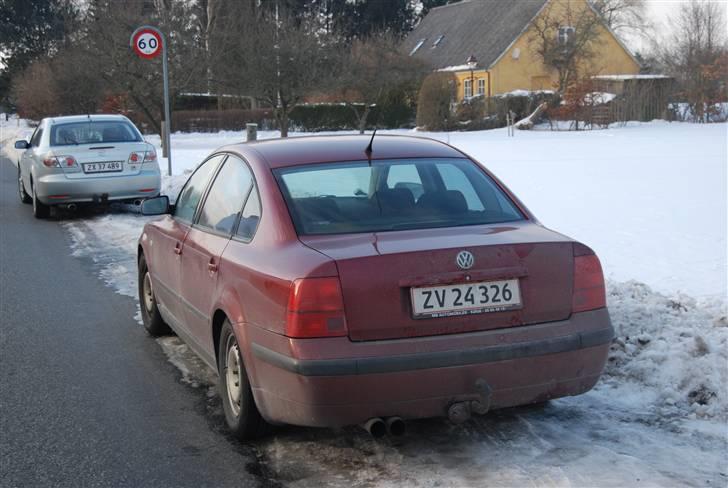 VW Passat Trendline SOLGT billede 2