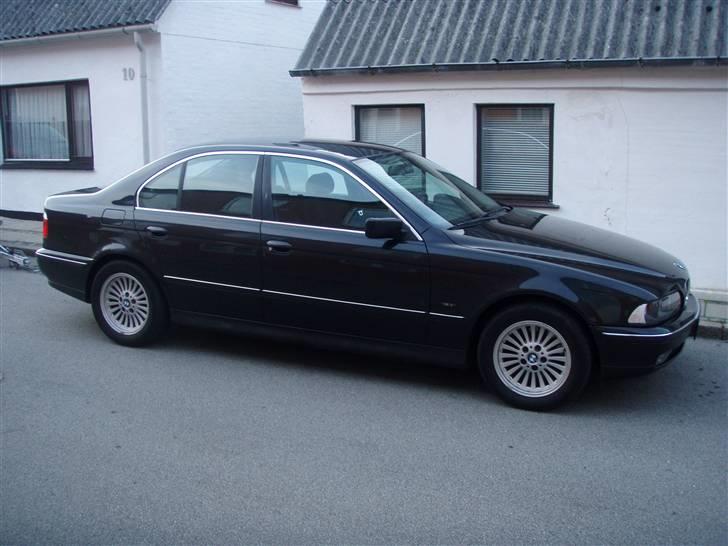 BMW 523i billede 1
