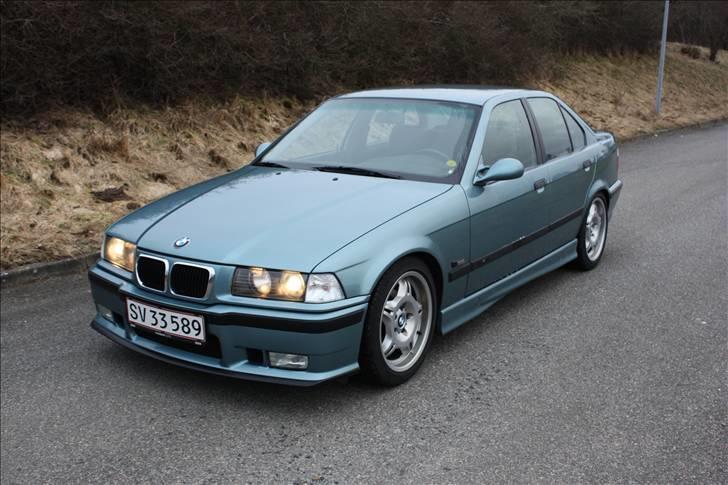 BMW 325i  billede 1