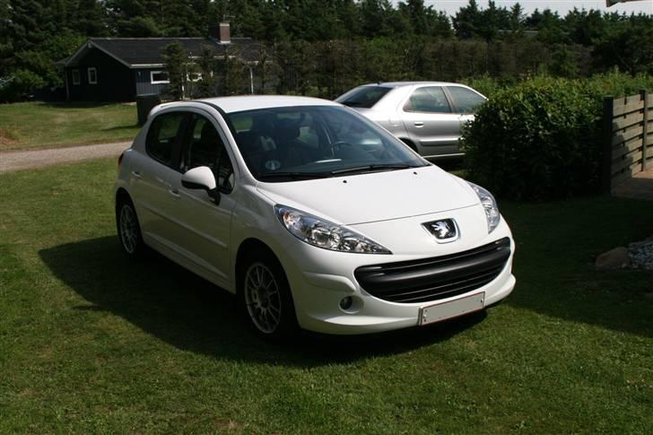 Peugeot 207 Comfort + *solgt* billede 3