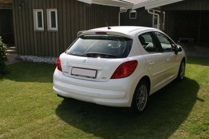 Peugeot 207 Comfort + *solgt* billede 4