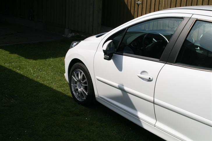 Peugeot 207 Comfort + *solgt* billede 6