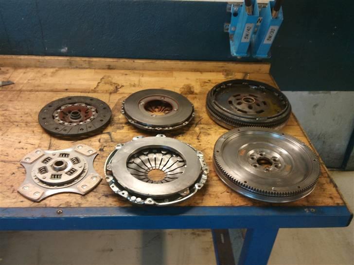 VW Golf 4 - nyt kobling og svinghjul monteret :D  billede 8