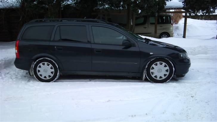 Opel Astra G Wagon 1.8 SOLGT - I vinter tøjet billede 8