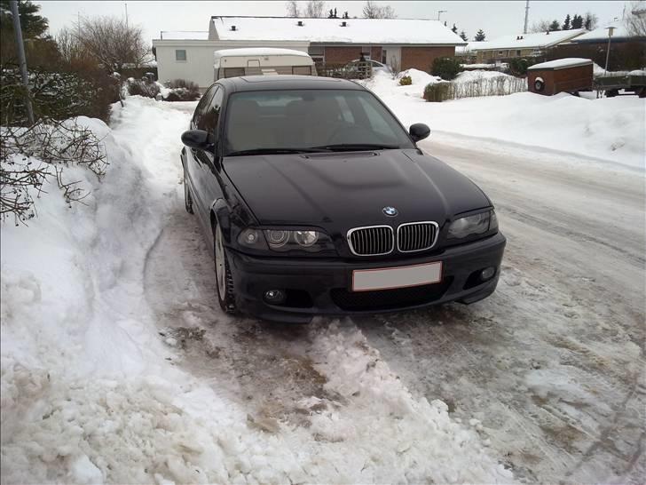 BMW 328i E46 - Bilen med M motorhjelm og uden det hvide tag billede 18