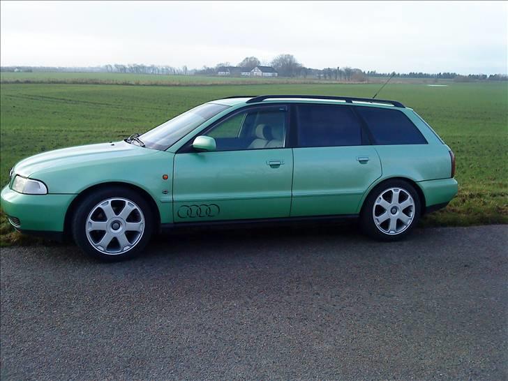 Audi A4 1,8T  -SOLGT billede 1