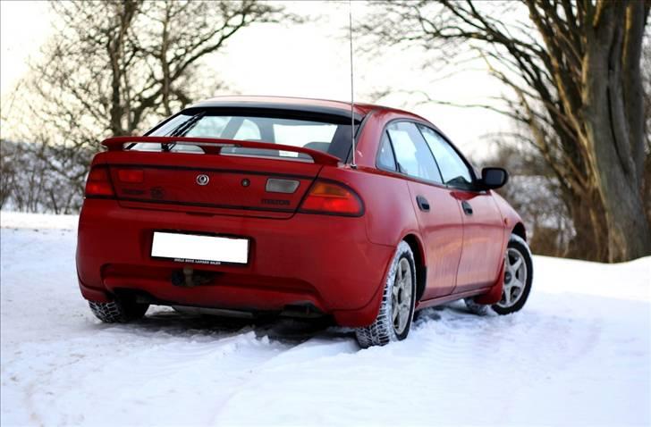 Mazda 323F BA glx SOLGT billede 2