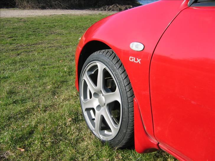 Mazda 323F BA glx SOLGT billede 8