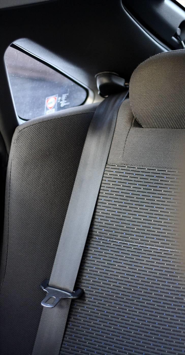 Mazda 323F BA glx SOLGT billede 12