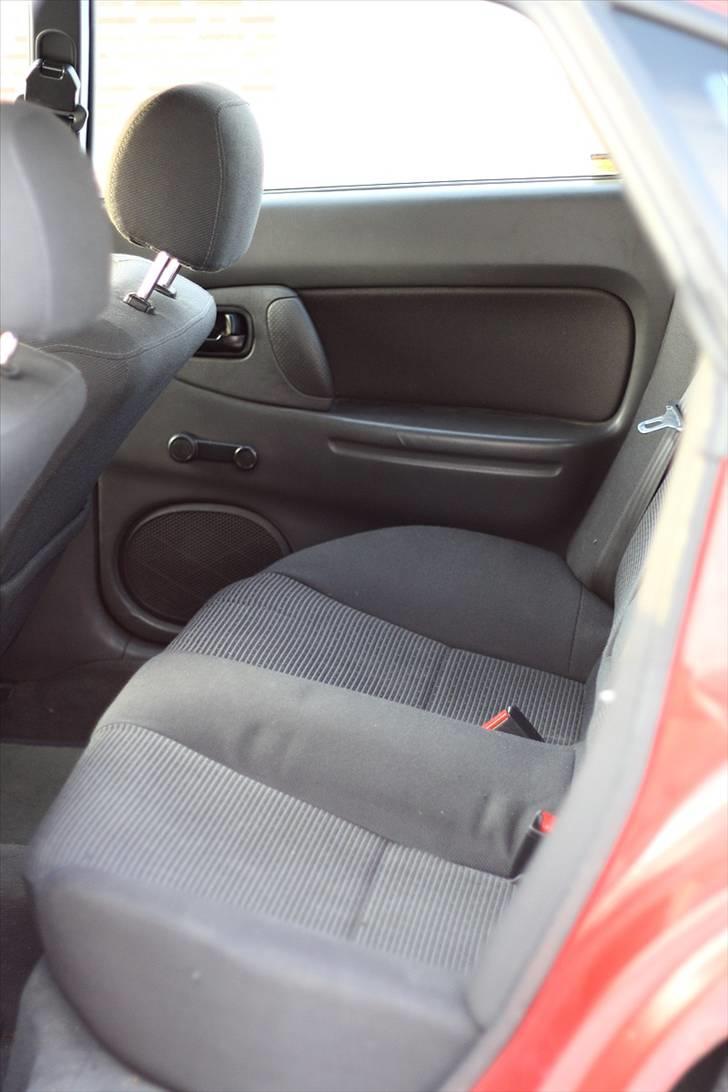 Mazda 323F BA glx SOLGT billede 13