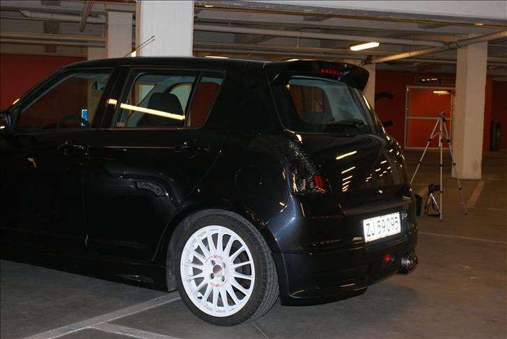 Suzuki Swift 1,3 DDiS SOLGT! billede 15