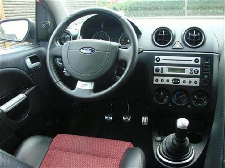 Ford Fiesta ST 150 (Solgt) billede 16