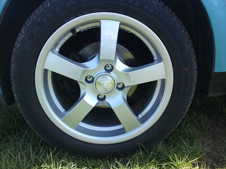 Fiat punto 60 ( SOLGT ) - 15 tommer. de kører godt og er ny pudset.  billede 9