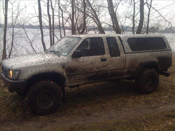 Toyota hilux ln110 - under renov billede 1