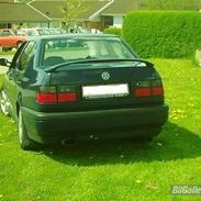 VW Vento(total skadet)