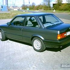 BMW 318i E30 *Solgt*