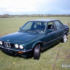BMW 320i e30