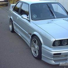 BMW 325i