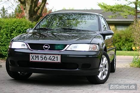 Opel Vectra B billede 1