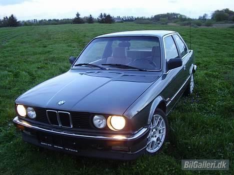 BMW 320i E30 >solgt< billede 11