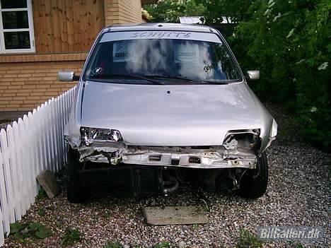 Fiat Cinquecento (fede links) - Motorblok rykket 15 centimeter ud til højre og self trykket en del billede 11